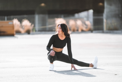 Het belang van stretching en flexibiliteit in je trainingsroutine